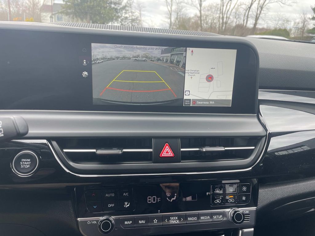Vehicle image 10 of 13