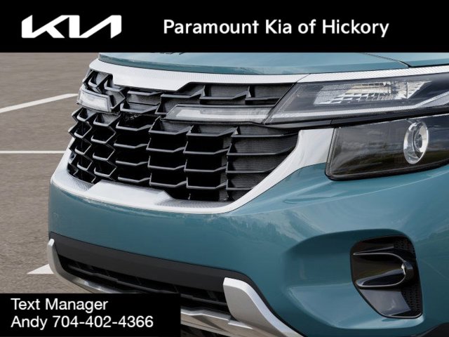 Vehicle image 17 of 27