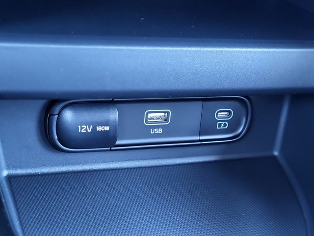 Vehicle image 23 of 27