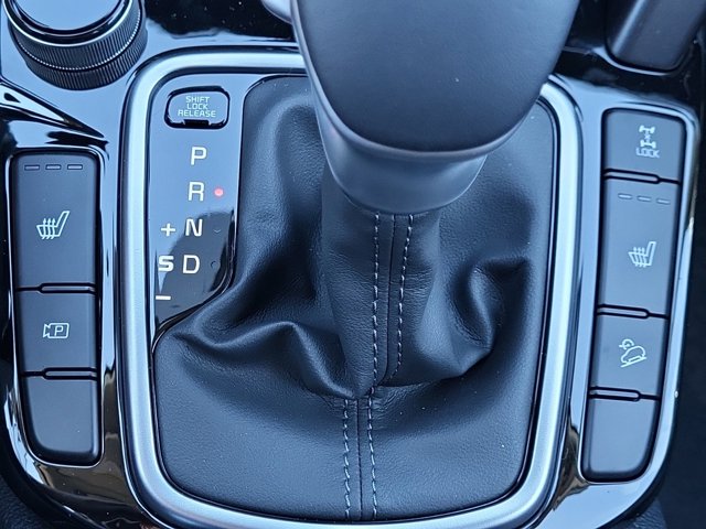 Vehicle image 24 of 27