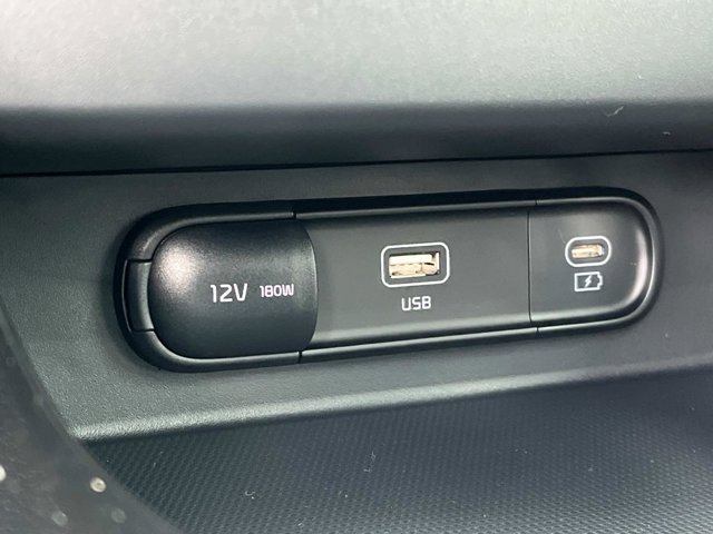Vehicle image 33 of 38