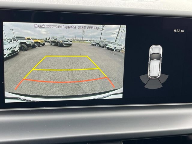 Vehicle image 35 of 38