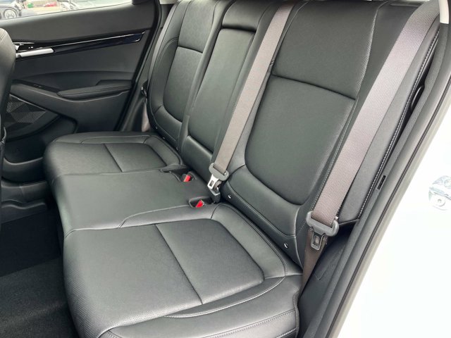 Vehicle image 22 of 38