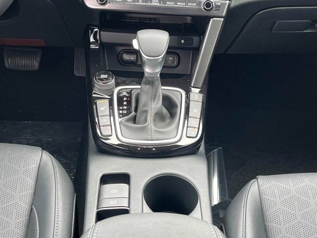 Vehicle image 16 of 38