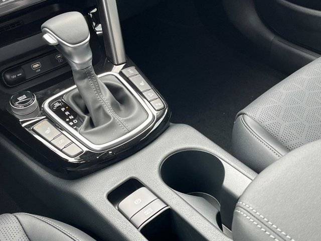 Vehicle image 17 of 38