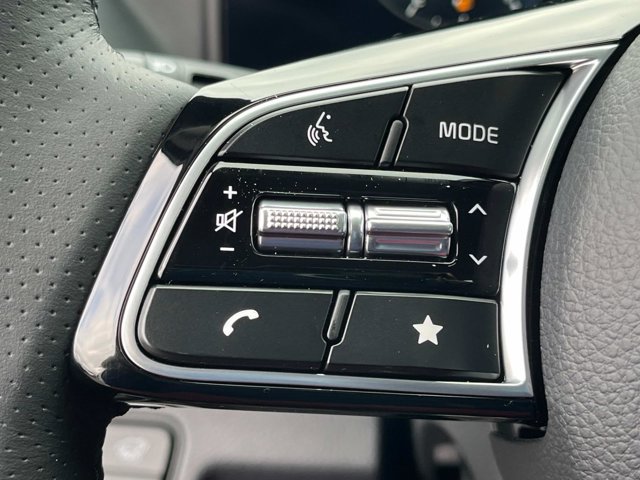 Vehicle image 29 of 38