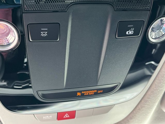 Vehicle image 34 of 38
