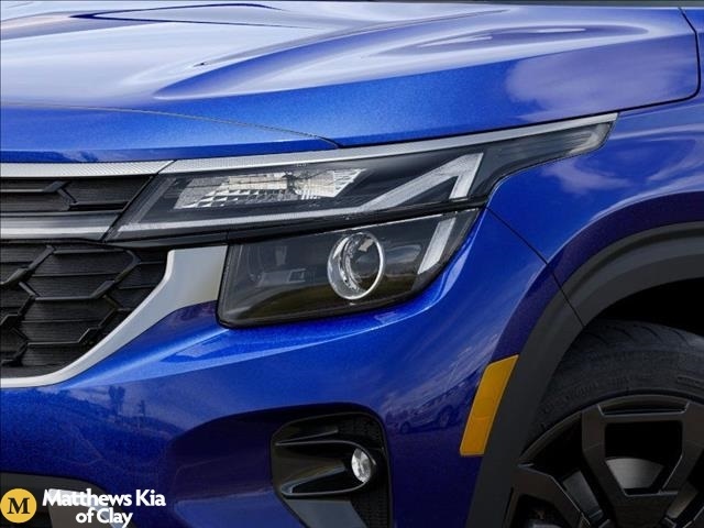 Vehicle image 21 of 27
