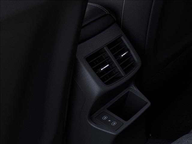 Vehicle image 23 of 27