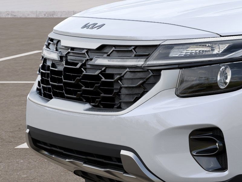 Vehicle image 13 of 27