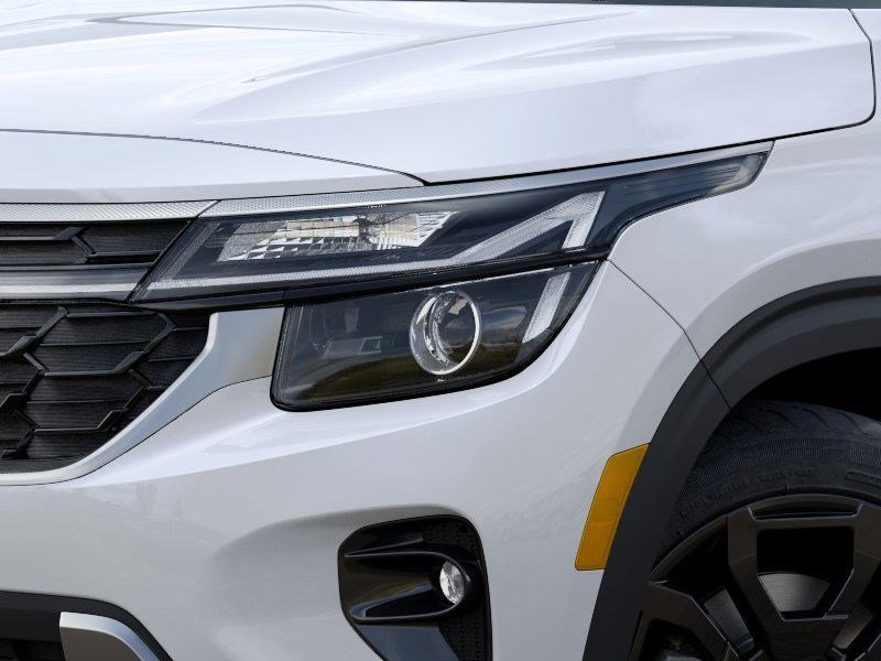 Vehicle image 11 of 27