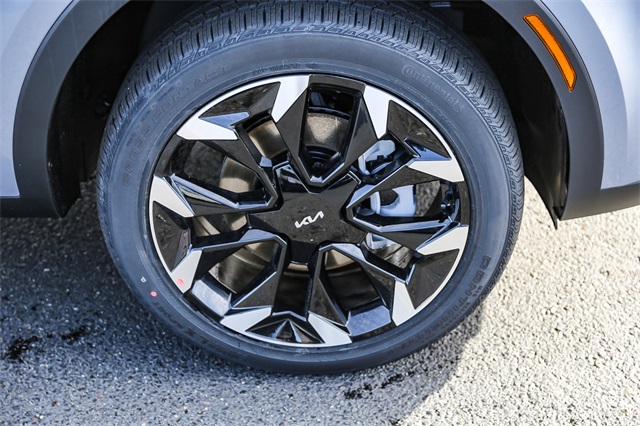 Vehicle image 12 of 26