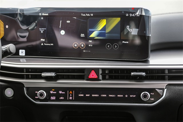 Vehicle image 14 of 26