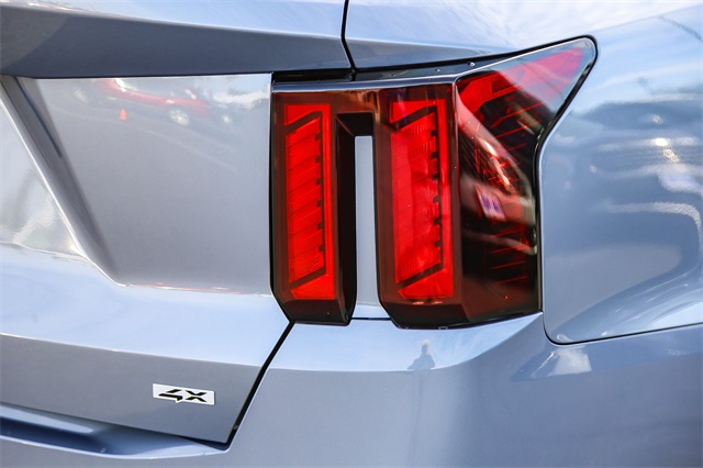 Vehicle image 10 of 26