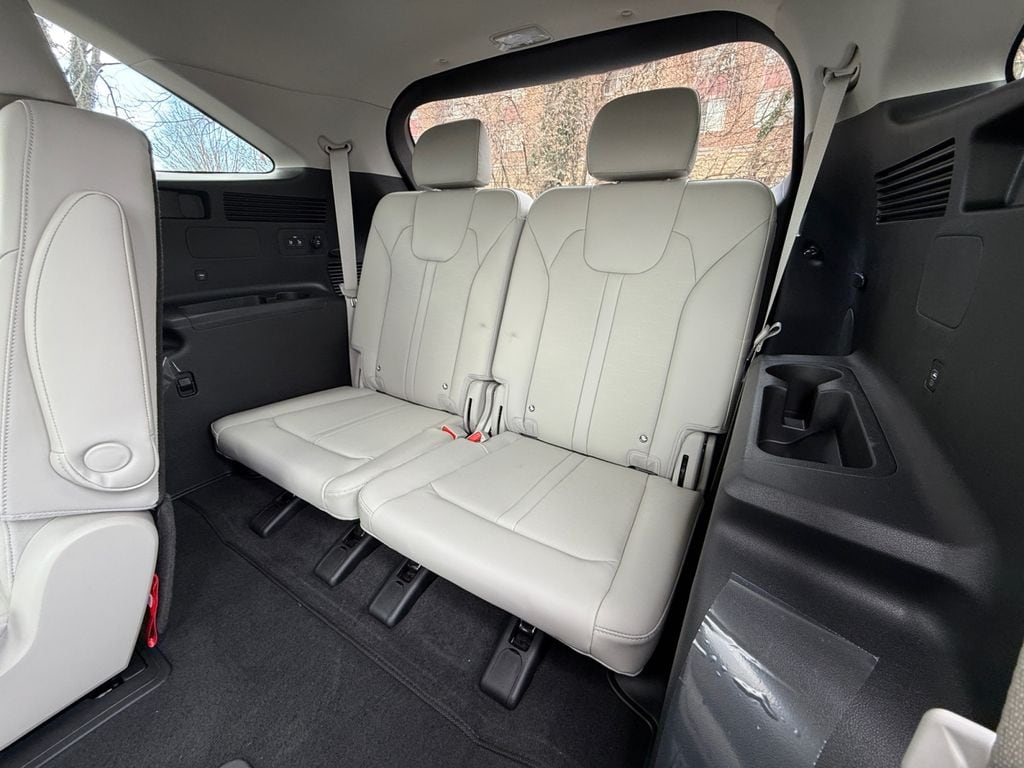 2025 Kia Sorento EX Image 12 of 30