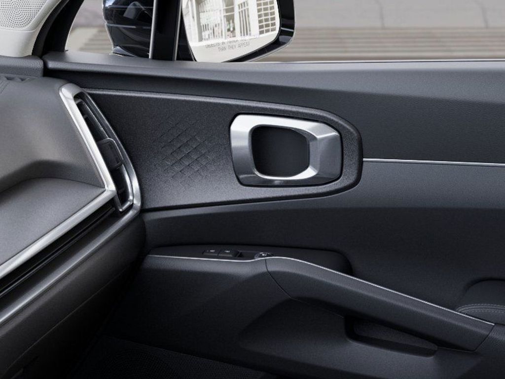 Vehicle image 25 of 27