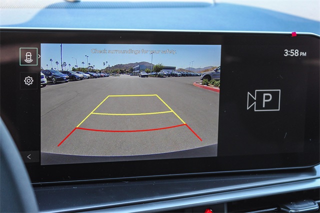 Vehicle image 27 of 28