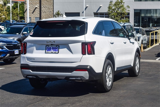 Vehicle image 2 of 28