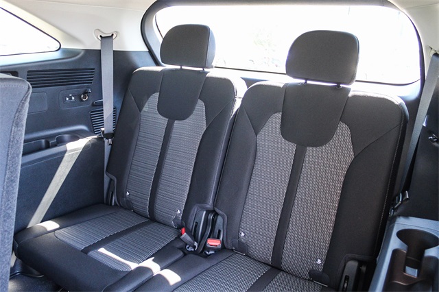 Vehicle image 20 of 28