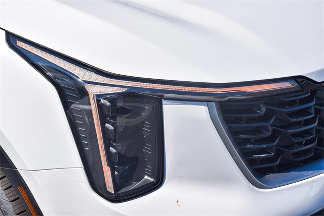 Vehicle image 8 of 28