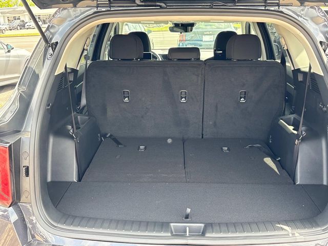 2025 Kia Sorento LX Image 9 of 30