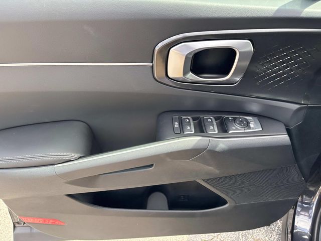 2025 Kia Sorento LX Image 24 of 30