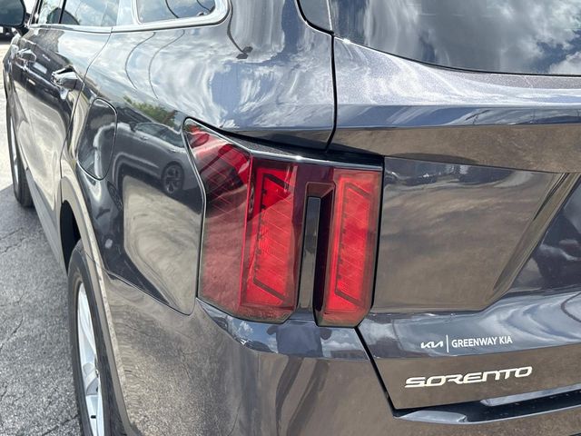 2025 Kia Sorento LX Image 11 of 30
