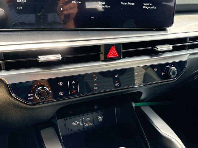 2025 Kia Sorento LX Image 22 of 30