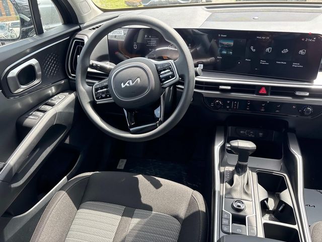 2025 Kia Sorento LX Image 18 of 30