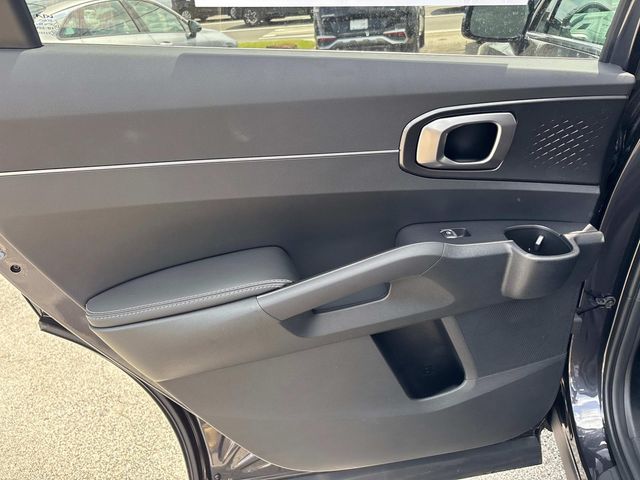 2025 Kia Sorento LX Image 25 of 30