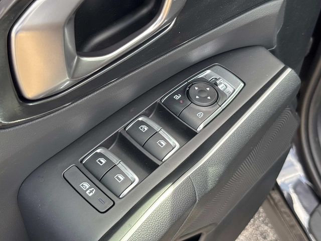 2025 Kia Sorento LX Image 26 of 30