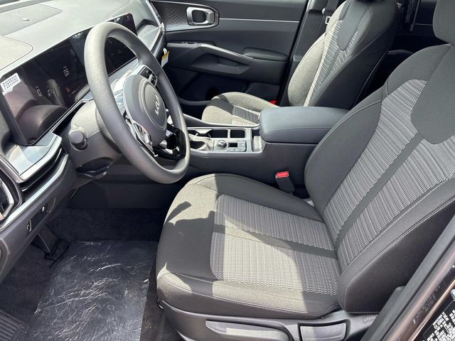 2025 Kia Sorento LX Image 13 of 30