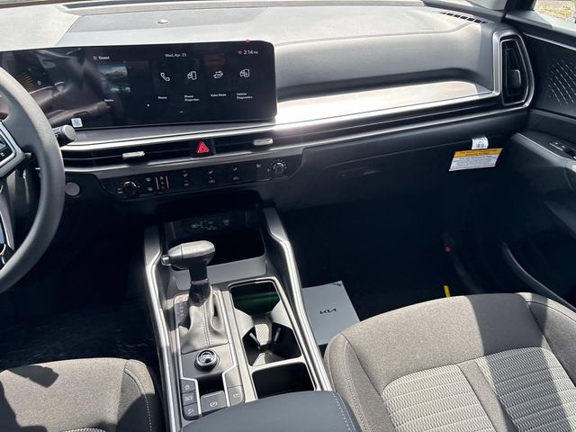 2025 Kia Sorento LX Image 19 of 30