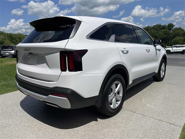 Vehicle image 5 of 20