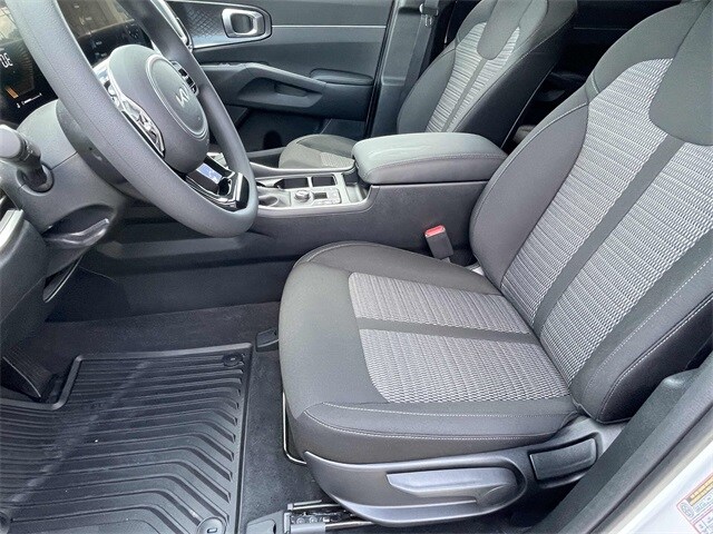 Vehicle image 12 of 20