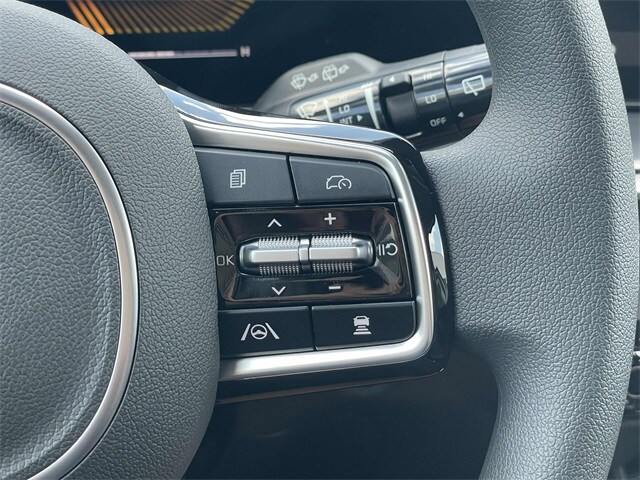 Vehicle image 19 of 20
