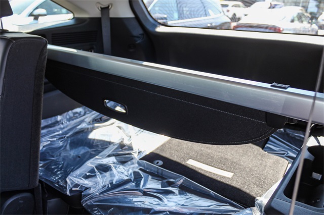 Vehicle image 20 of 28
