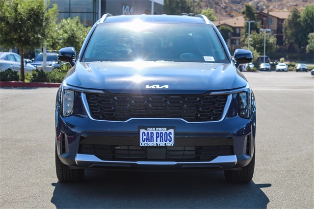 Vehicle image 3 of 28