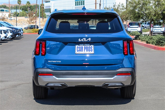 Vehicle image 4 of 28