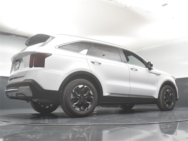 Vehicle image 13 of 50