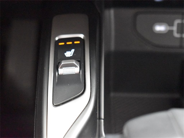 Vehicle image 39 of 50