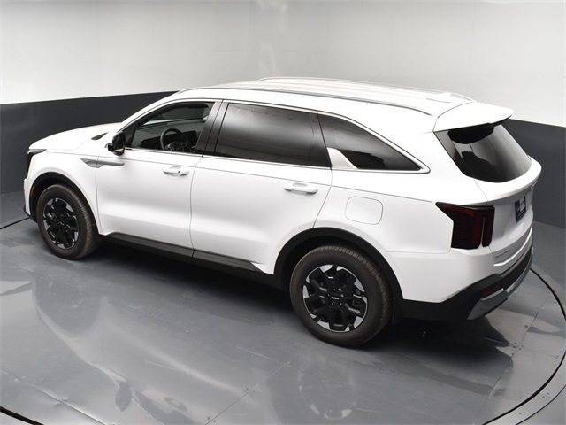Vehicle image 22 of 50