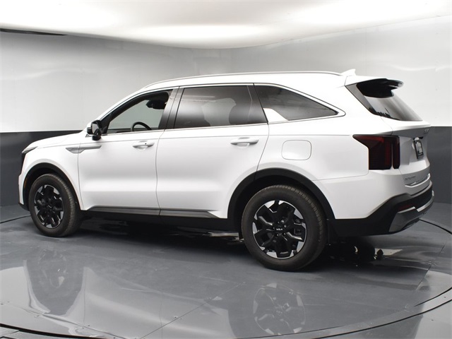 Vehicle image 19 of 50