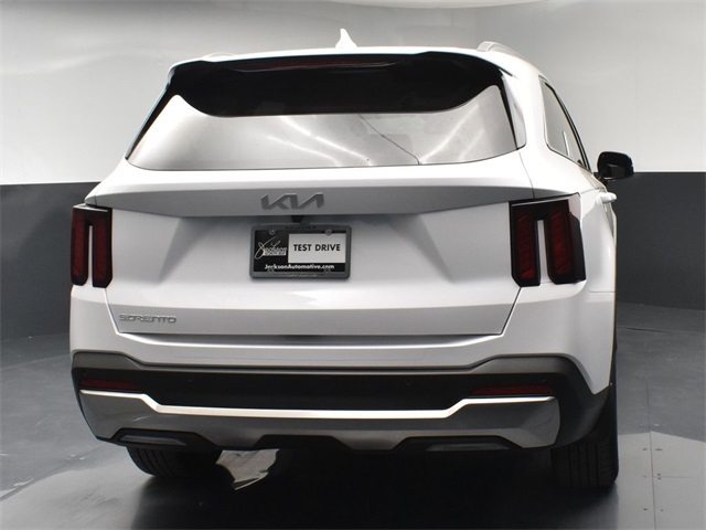 Vehicle image 17 of 50