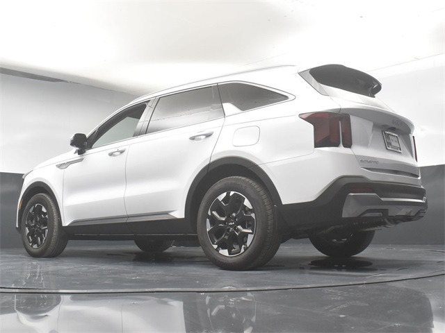 Vehicle image 20 of 50