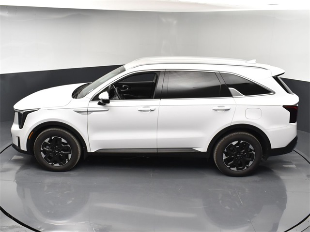 Vehicle image 23 of 50
