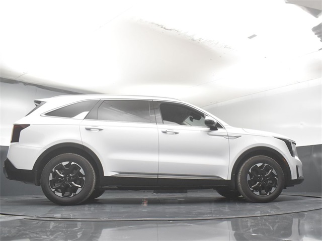 Vehicle image 12 of 50