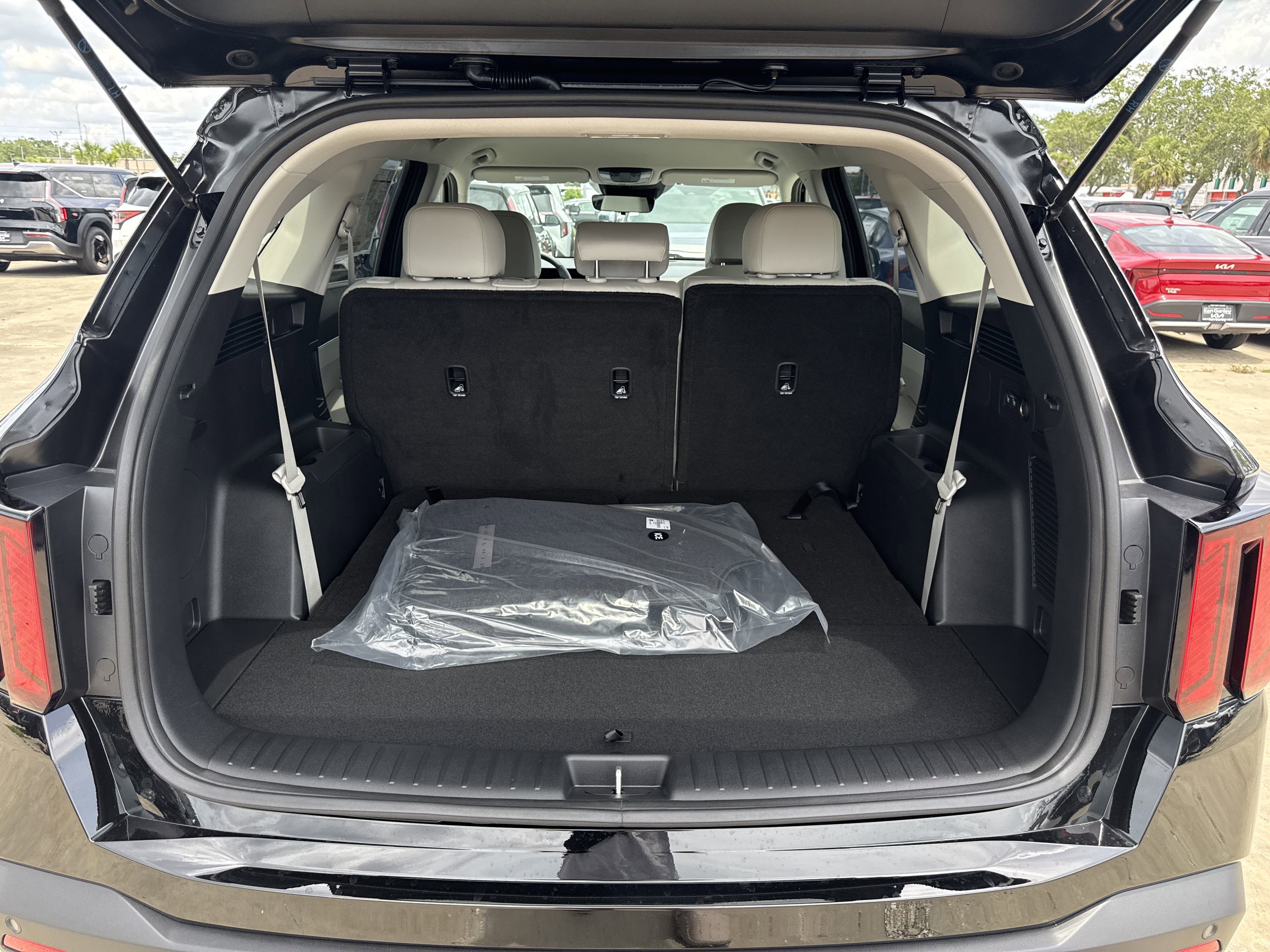 Vehicle image 11 of 34
