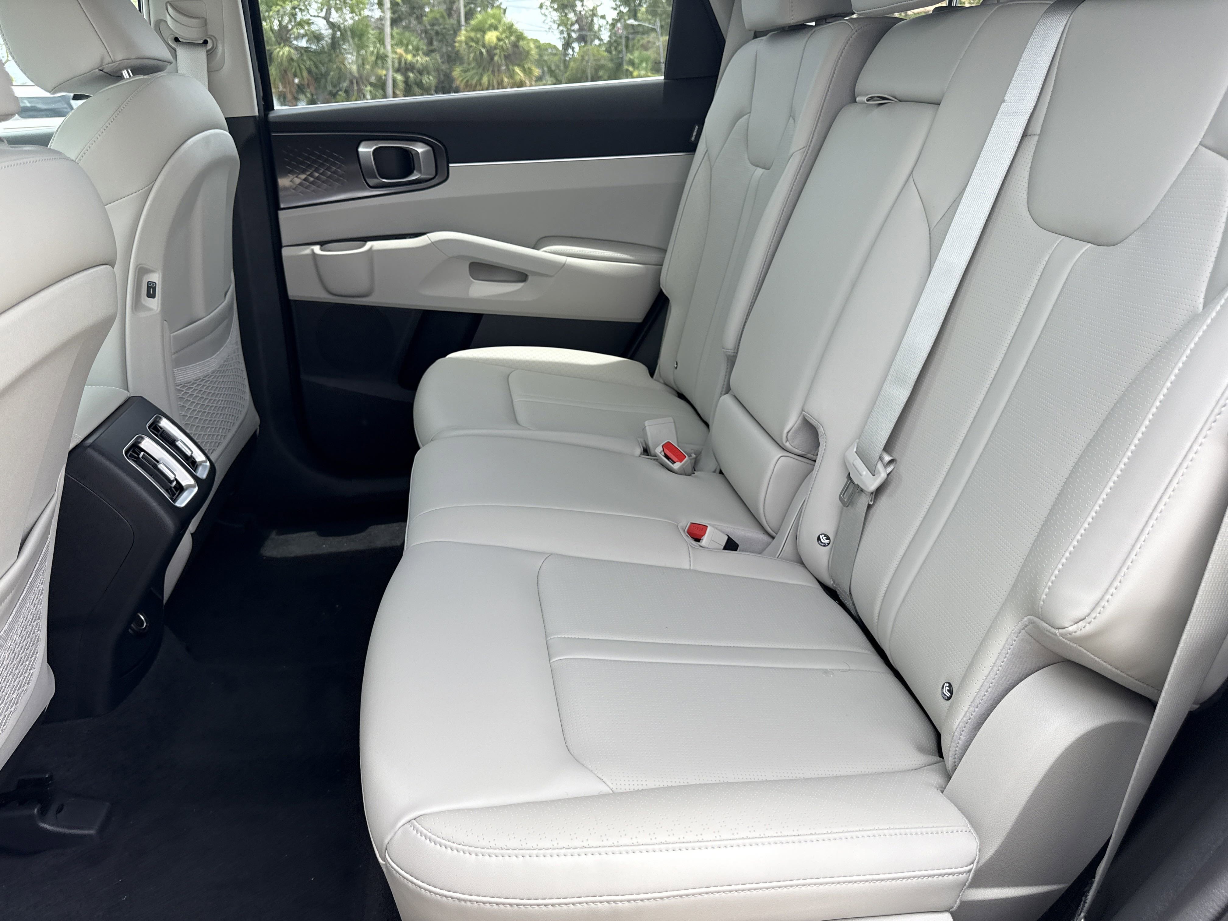Vehicle image 12 of 34