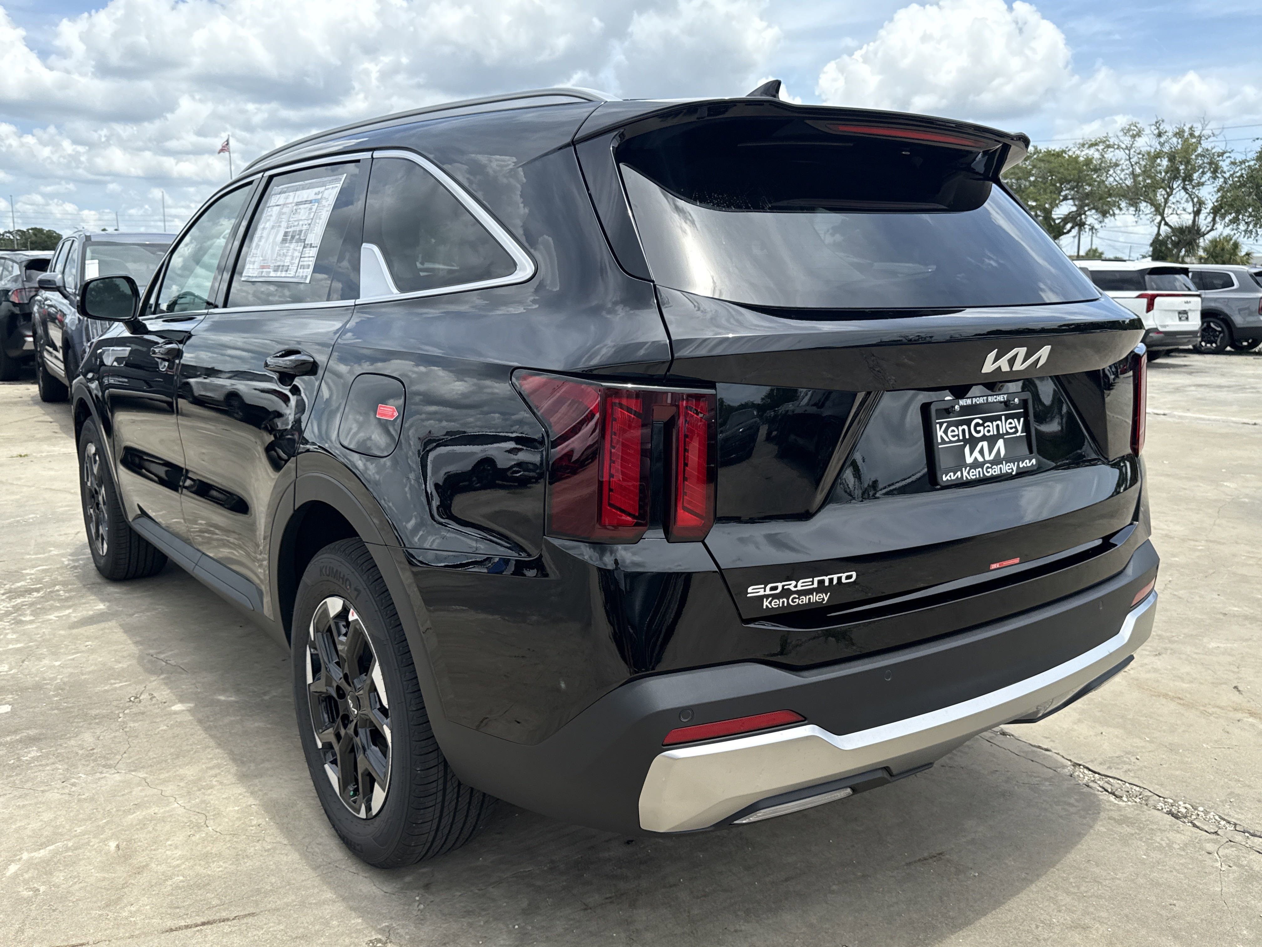 Vehicle image 8 of 34